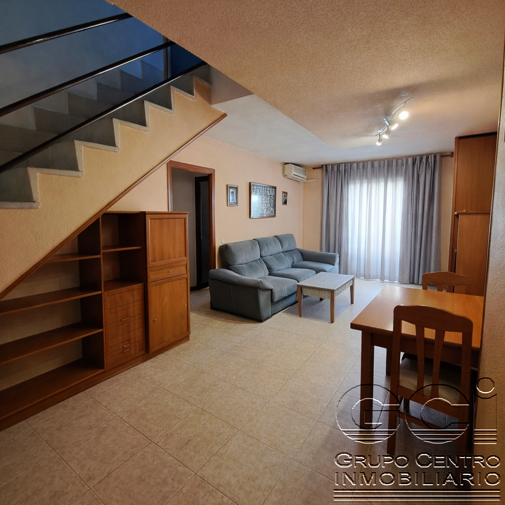 Sala de estar de Dúplex en venta en Valdemoro con Aire acondicionado, Calefacción y Terraza