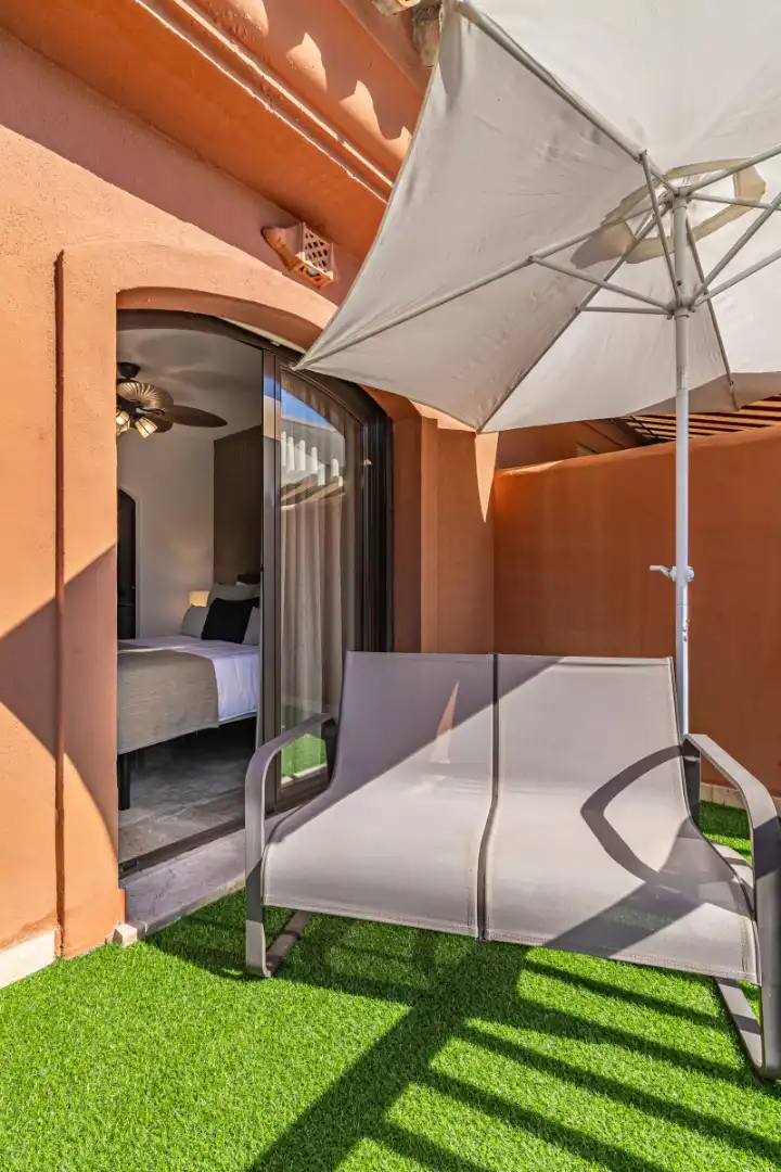 Habitación de Apartamento en venta en Dos Hermanas con Amueblado, Horno y Lavadora