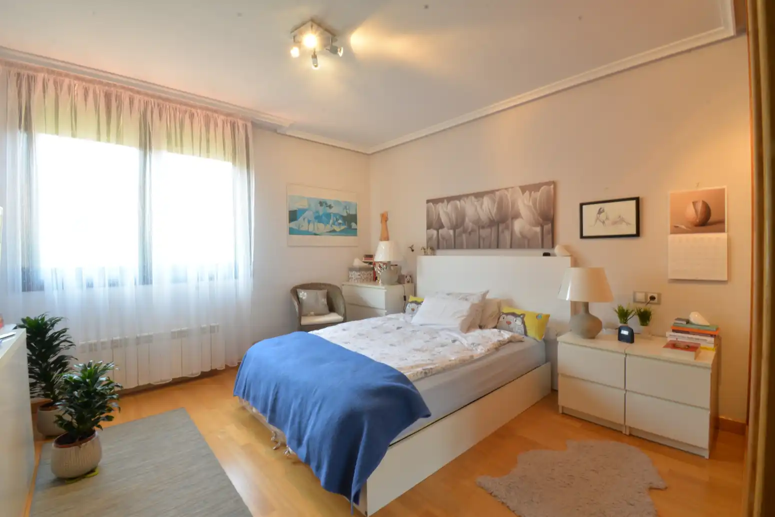 Habitación de Casa adosada en venta en Morcín con Calefacción, Jardín privado y Terraza