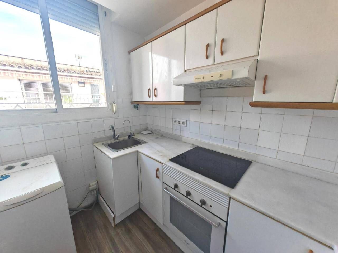 Kitchen of Flat for sale in Terrassa  with Air Conditioner, Heating and Parquet flooring