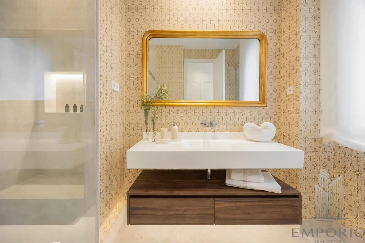 Badezimmer von Wohnung zum Verkauf in Madrid mit Klimaanlage, Heizung und Terrasse