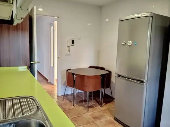 Cuina de Casa o xalet en venda en Guillena amb Aire condicionat, Calefacció i Jardí privat