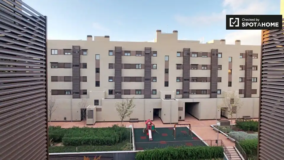 Exterior view of Flat for share in Getafe  with Air Conditioner, Heating and Furnished