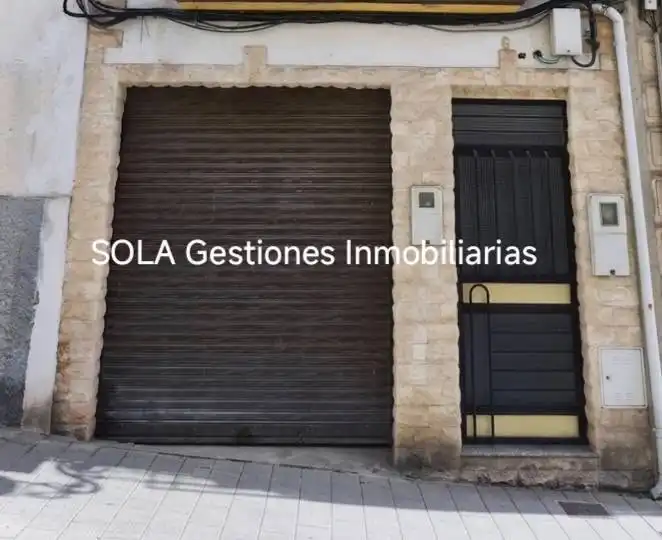 Local comercial en venda a Torreperogil