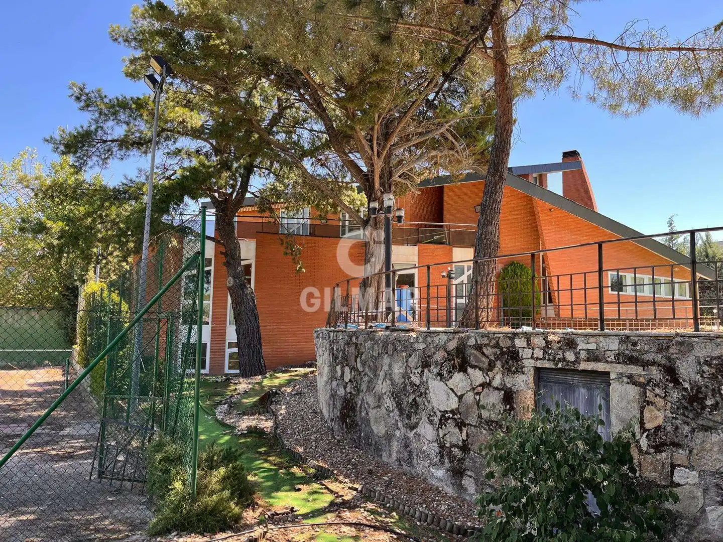 Jardí de Casa o xalet en venda en Hoyo de Manzanares amb Calefacció, Jardí privat i Piscina