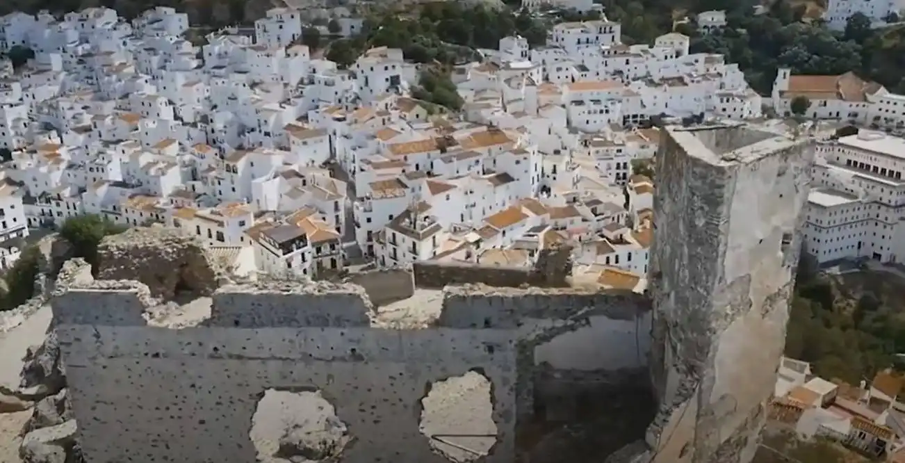 Vista exterior de Àtic en venda en Estepona amb Aire condicionat, Calefacció i Terrassa