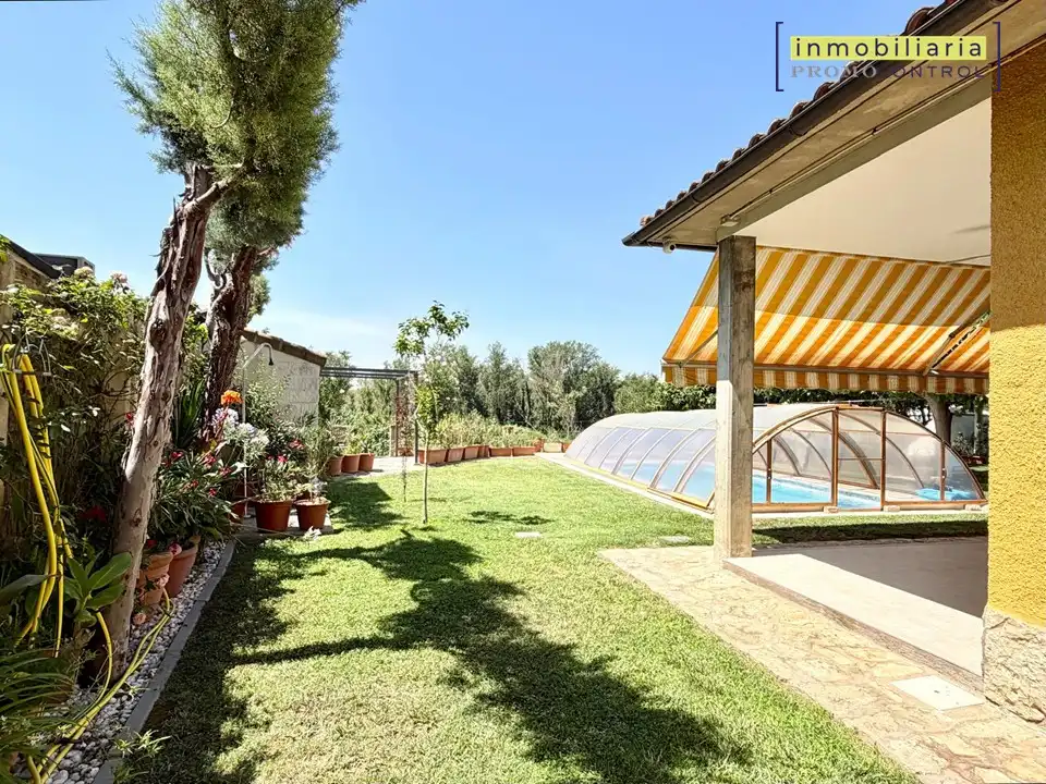 Jardí de Casa o xalet en venda en Zuera amb Aire condicionat, Calefacció i Jardí privat