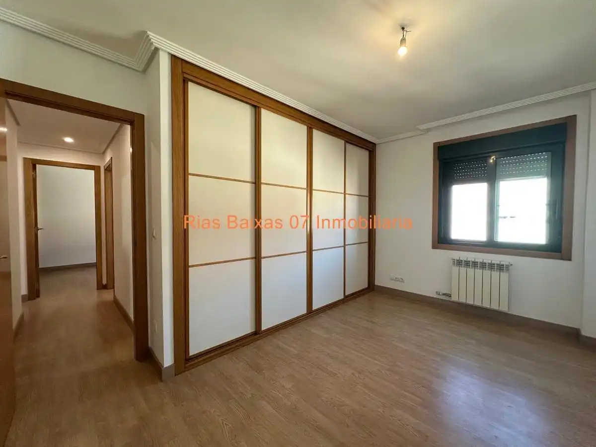 Piso en venta en Vigo  con Calefacción y Balcón
