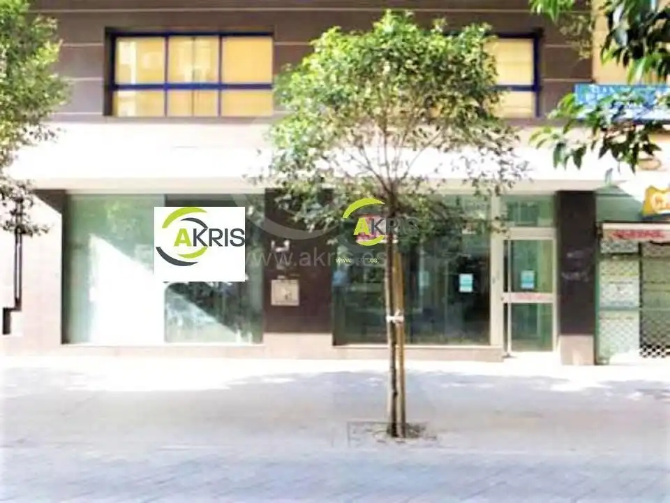 Local comercial en venta en Calle Fuenlabrada