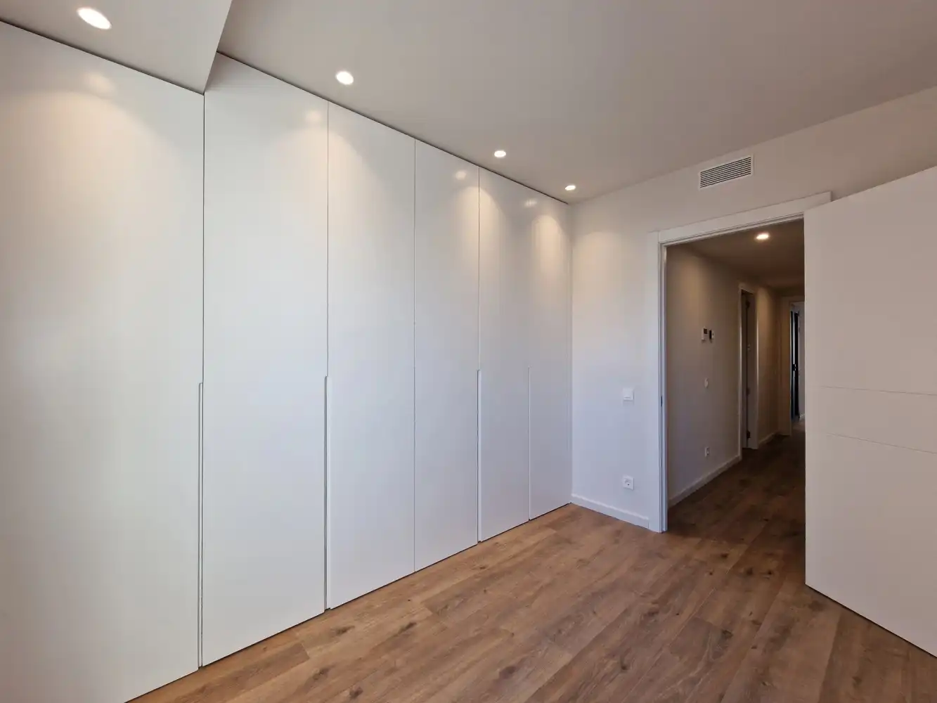 Bedroom of Attic for sale in Girona  with Air Conditioner, Heating and Terrace
