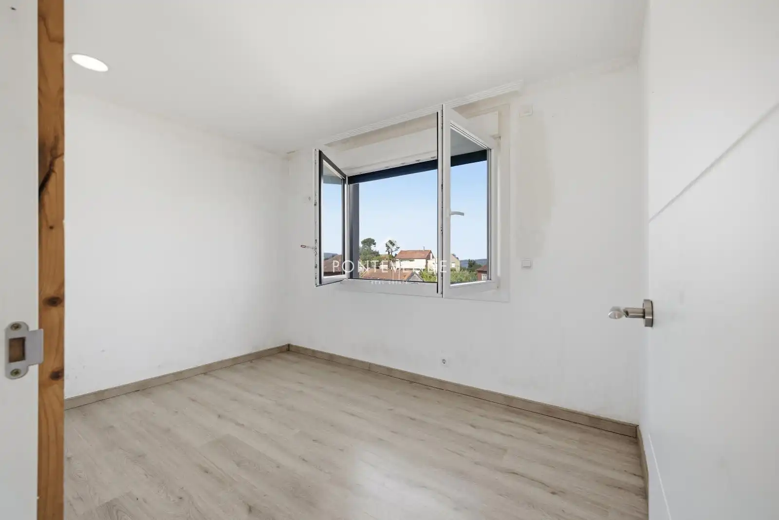 Dormitori de Casa o xalet en venda en Marín amb Forn