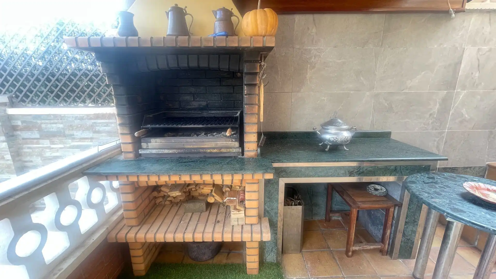 Cuina de Casa o xalet en venda en Rubí amb Calefacció, Jardí privat i Terrassa