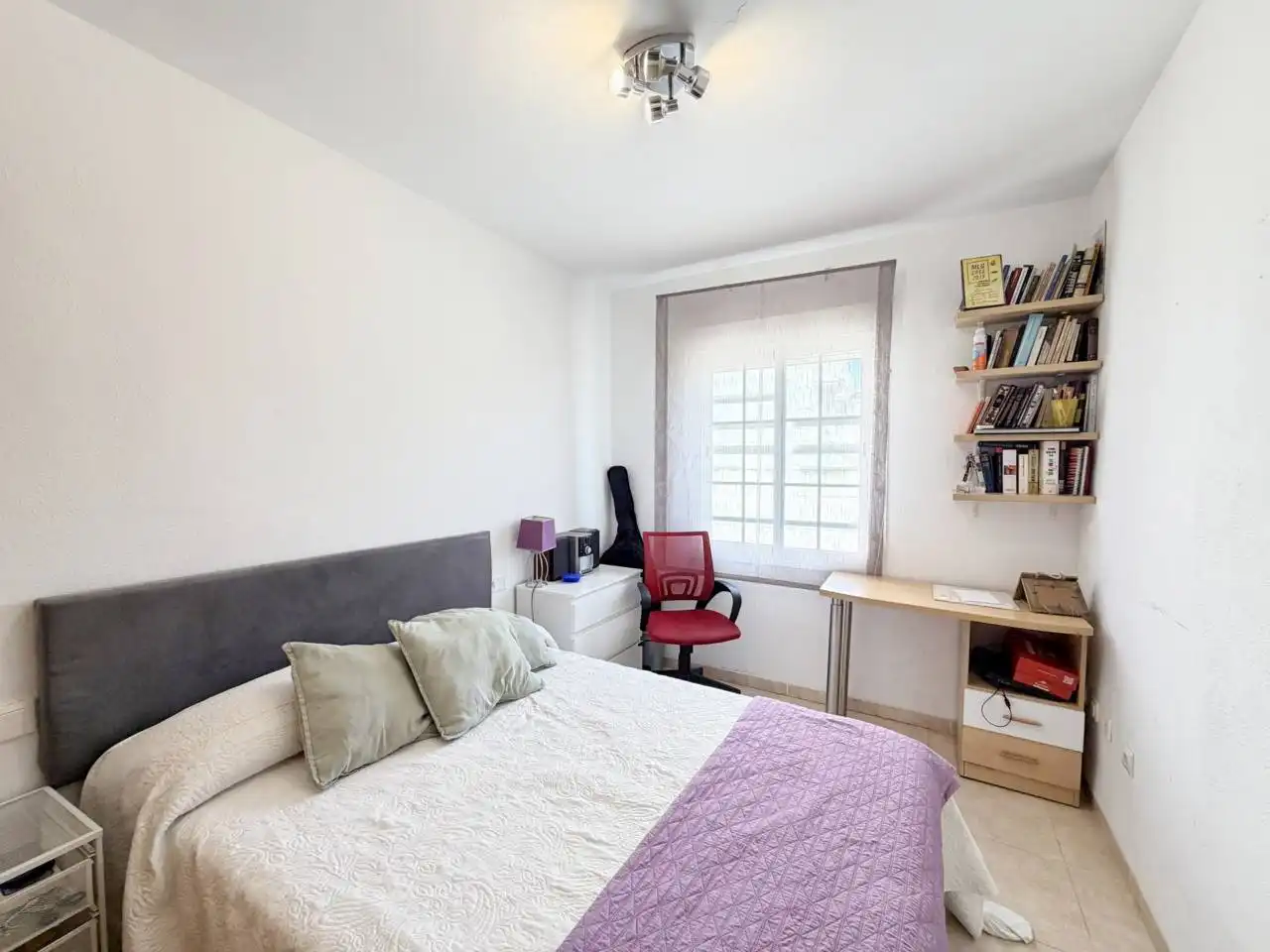 Habitación de Casa adosada en venta en Rincón de la Victoria con Aire acondicionado, Calefacción y Terraza