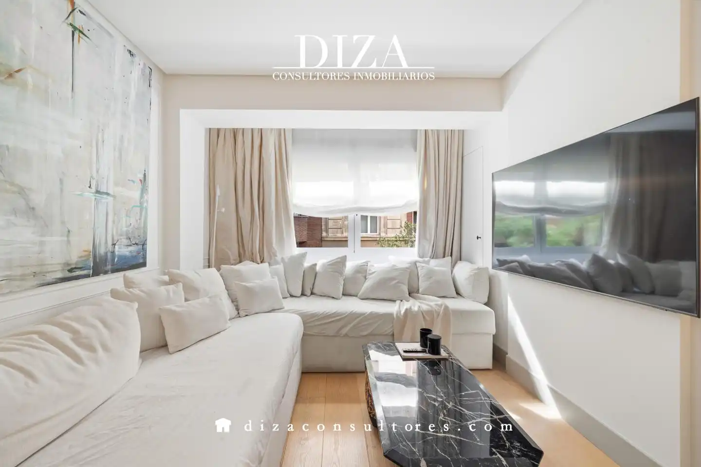 Living room of Flat for rent in Madrid  with Air Conditioner, Heating and Furnished
