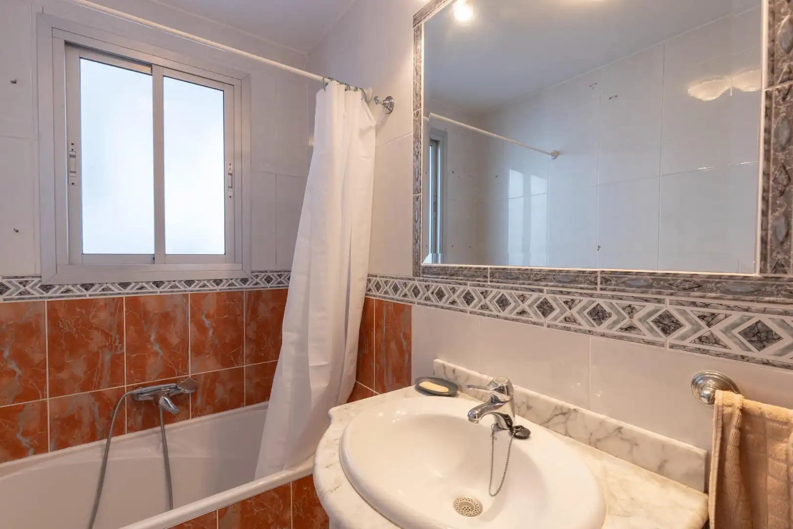Bathroom of Flat for sale in Salobreña  with Terrace and Balcony