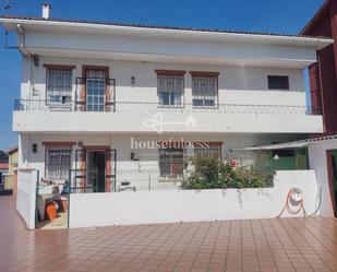 Vista exterior de Casa o xalet en venda en Narón amb Calefacció, Jardí privat i Terrassa