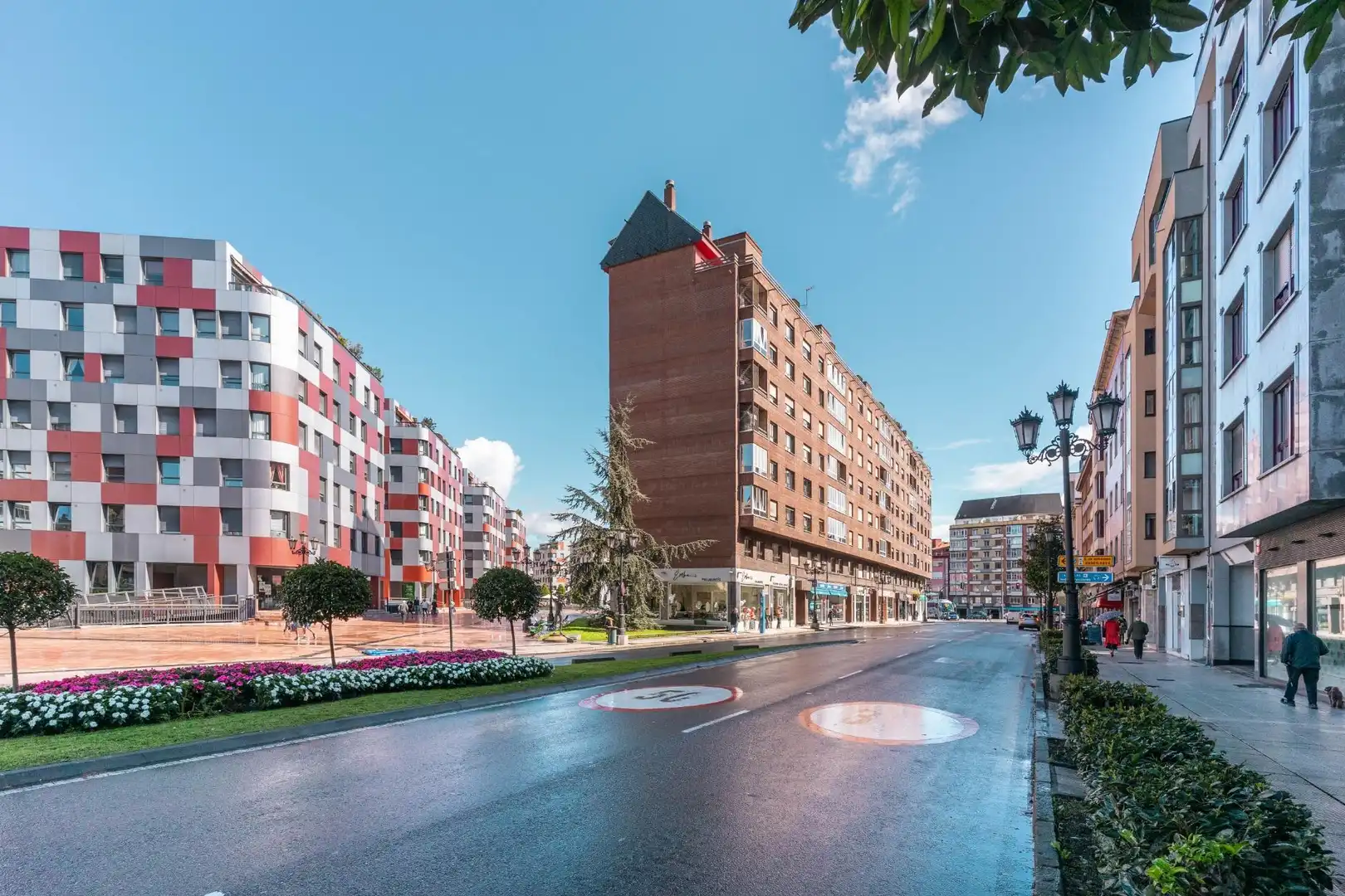 Exterior view of Garage for sale in Oviedo 