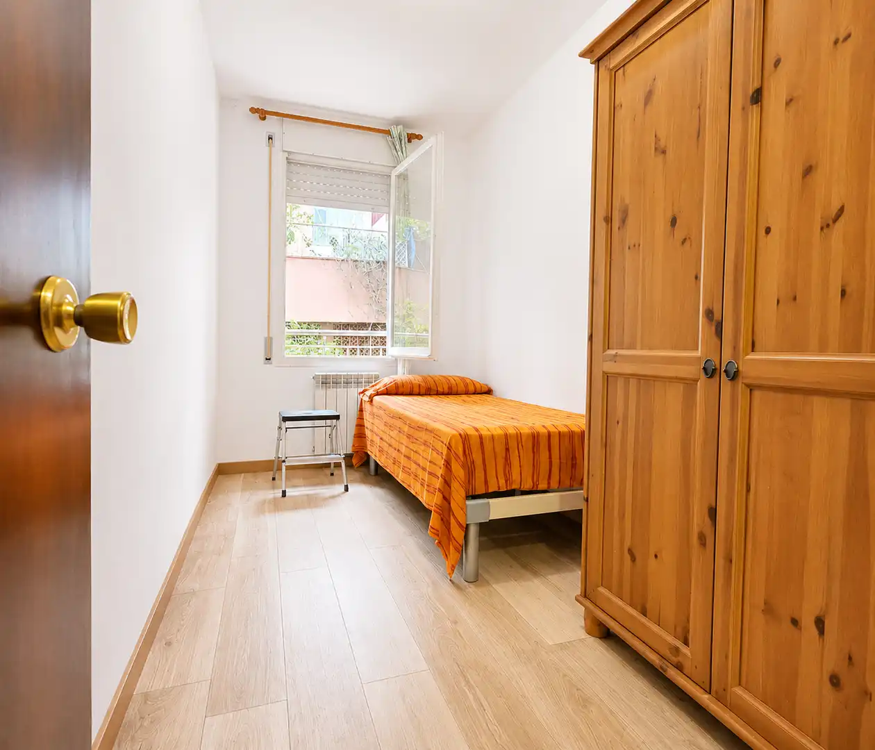 Bedroom of Flat for sale in Barcelona  with Air Conditioner, Heating and Furnished