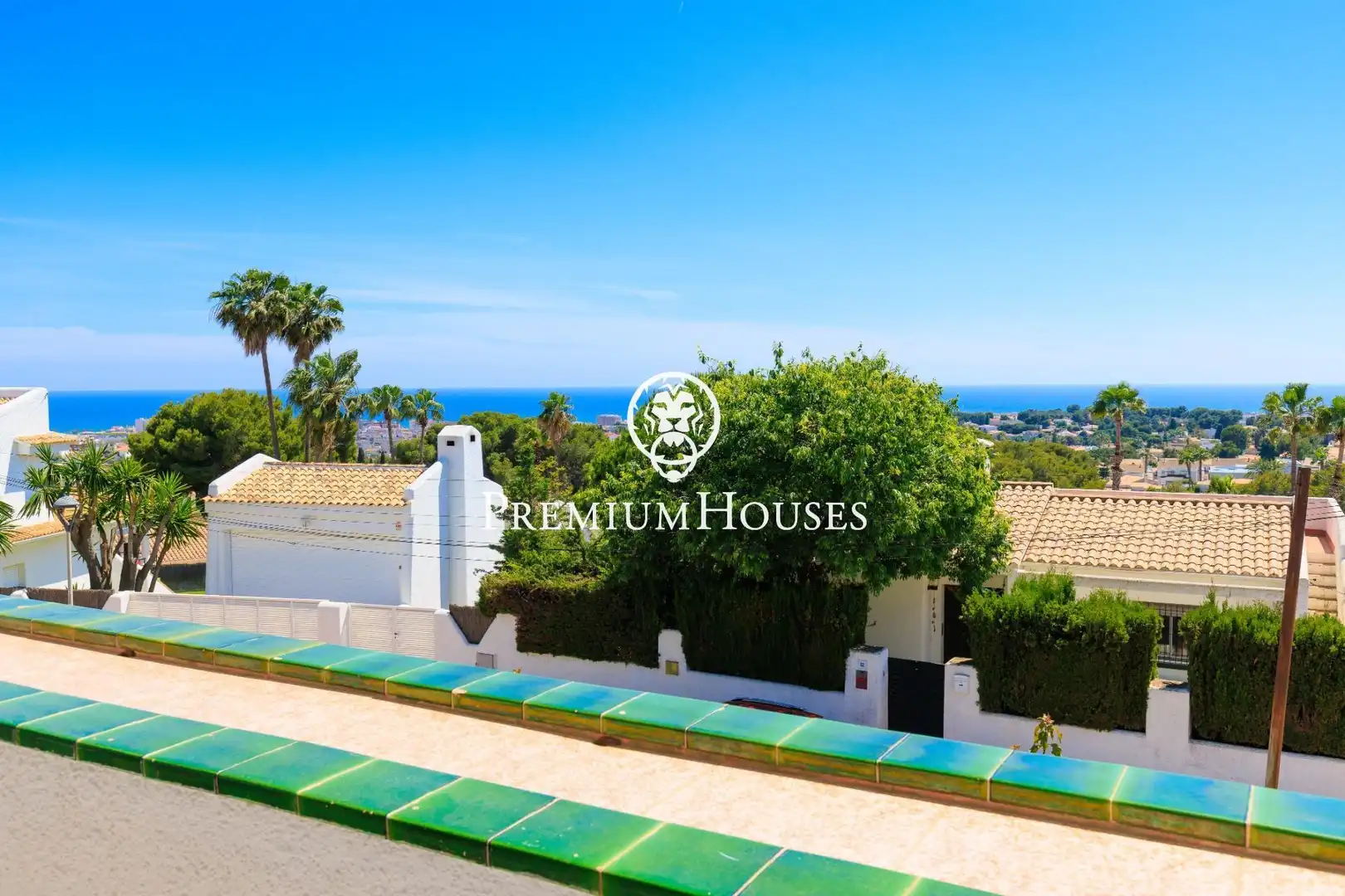 Vista exterior de Casa o chalet de alquiler en Cunit con Aire acondicionado, Calefacción y Jardín privado
