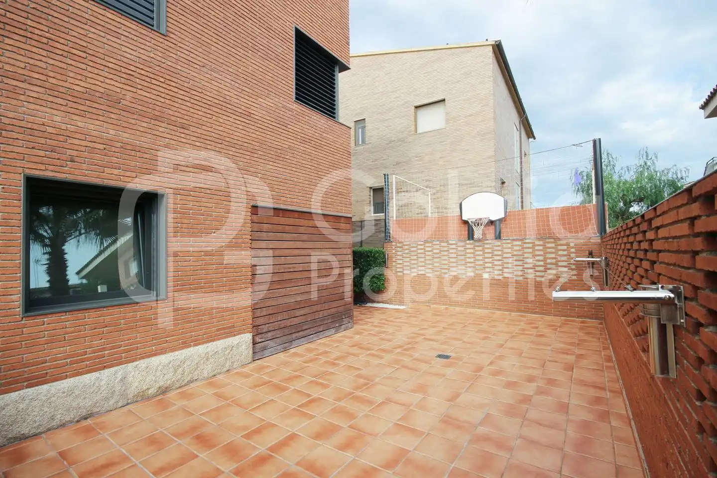 Vista exterior de Casa o chalet en venta en Viladecans con Aire acondicionado, Calefacción y Jardín privado