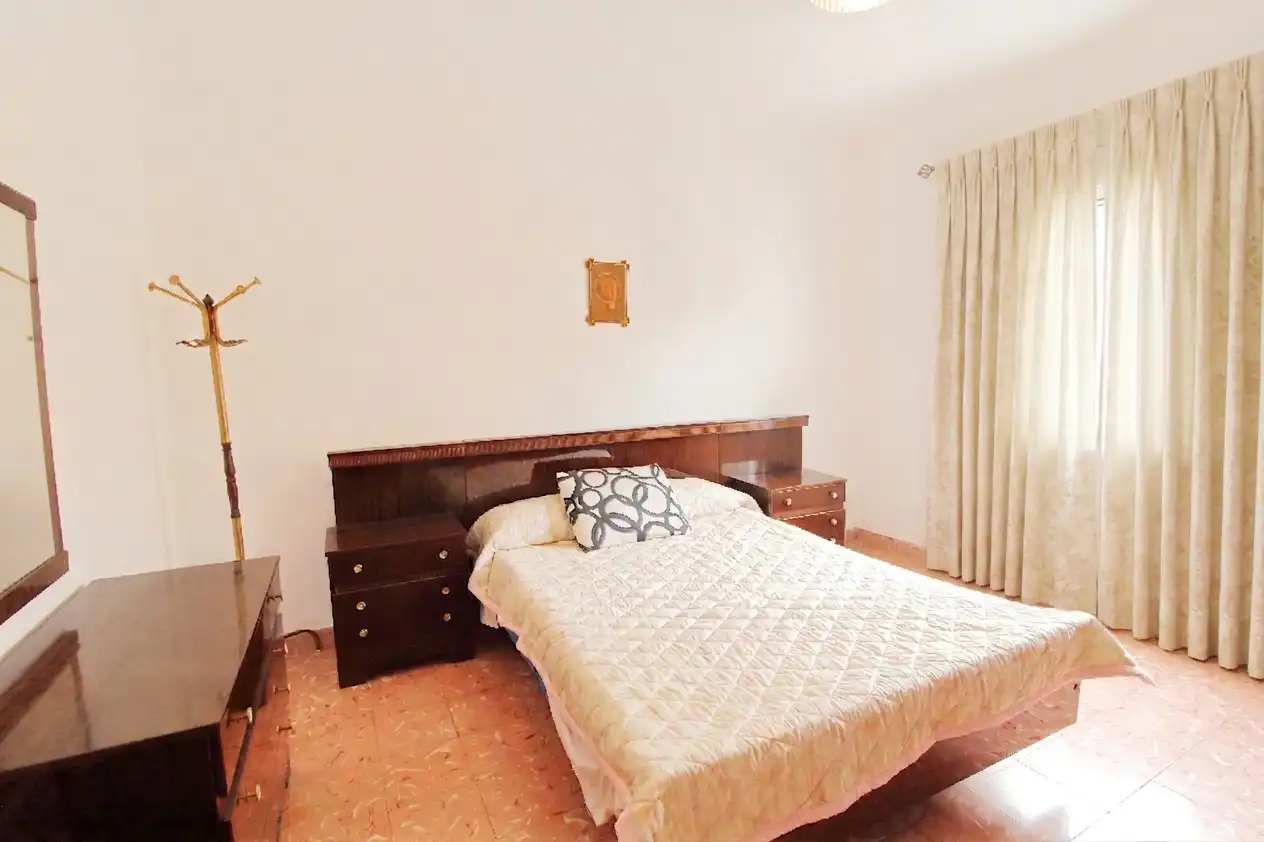 Habitación de Piso en venta en Corbera con Amueblado y Balcón