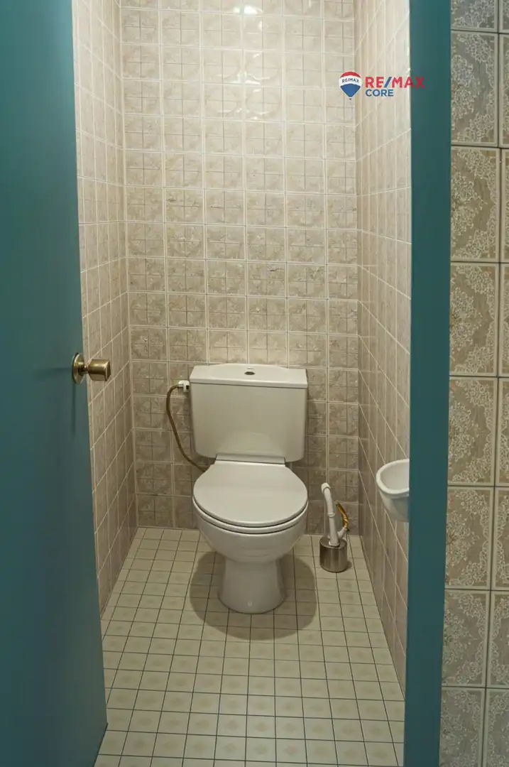 Badezimmer von Büro zum Verkauf in Badajoz mit Möbliert