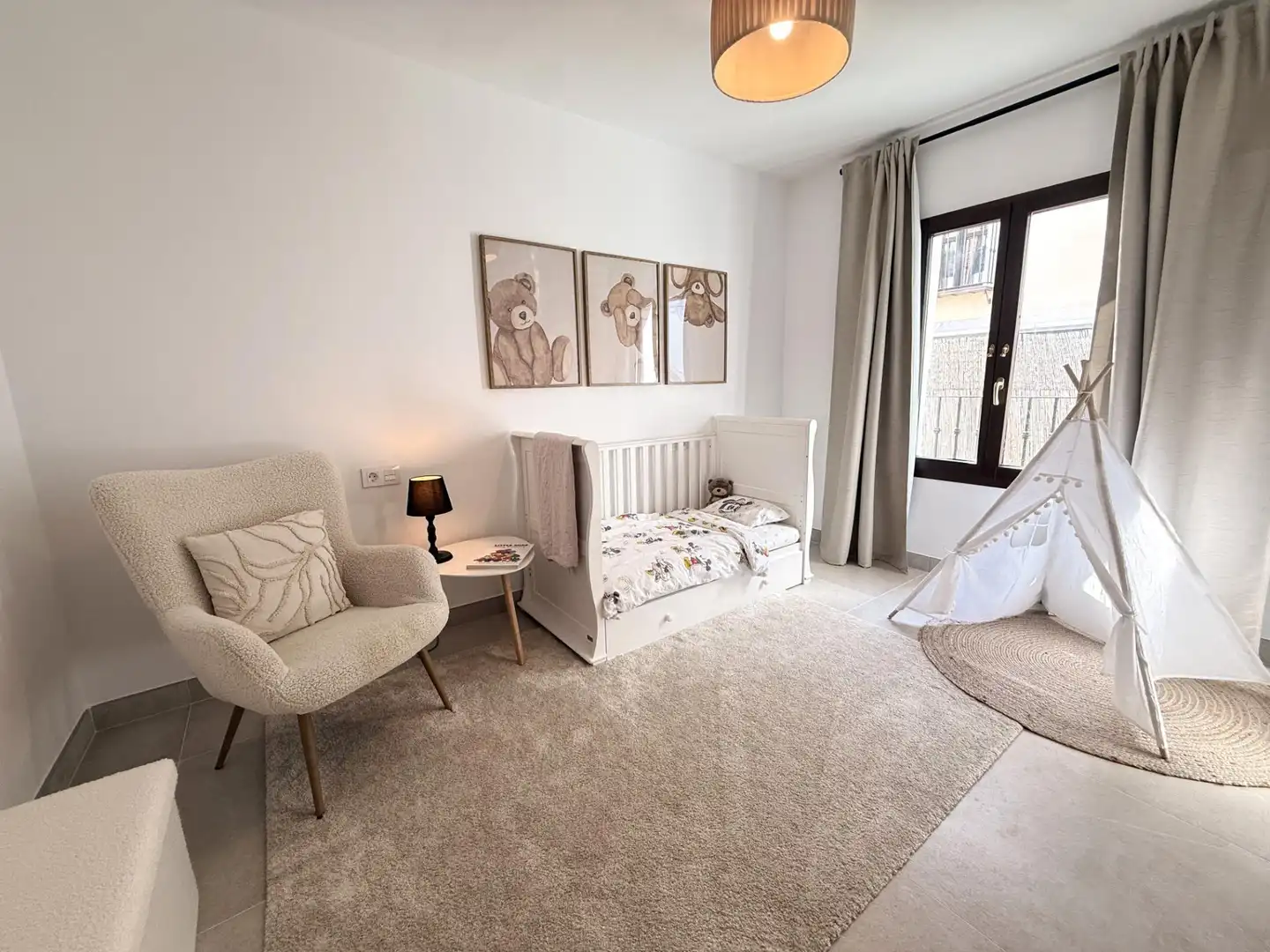 Bedroom of Detached homes for sale in Estepona  with Air Conditioner, Heating and Terrace