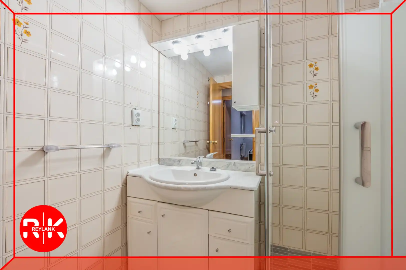 Baño de Piso en venta en San Fernando de Henares con Aire acondicionado, Calefacción y Amueblado