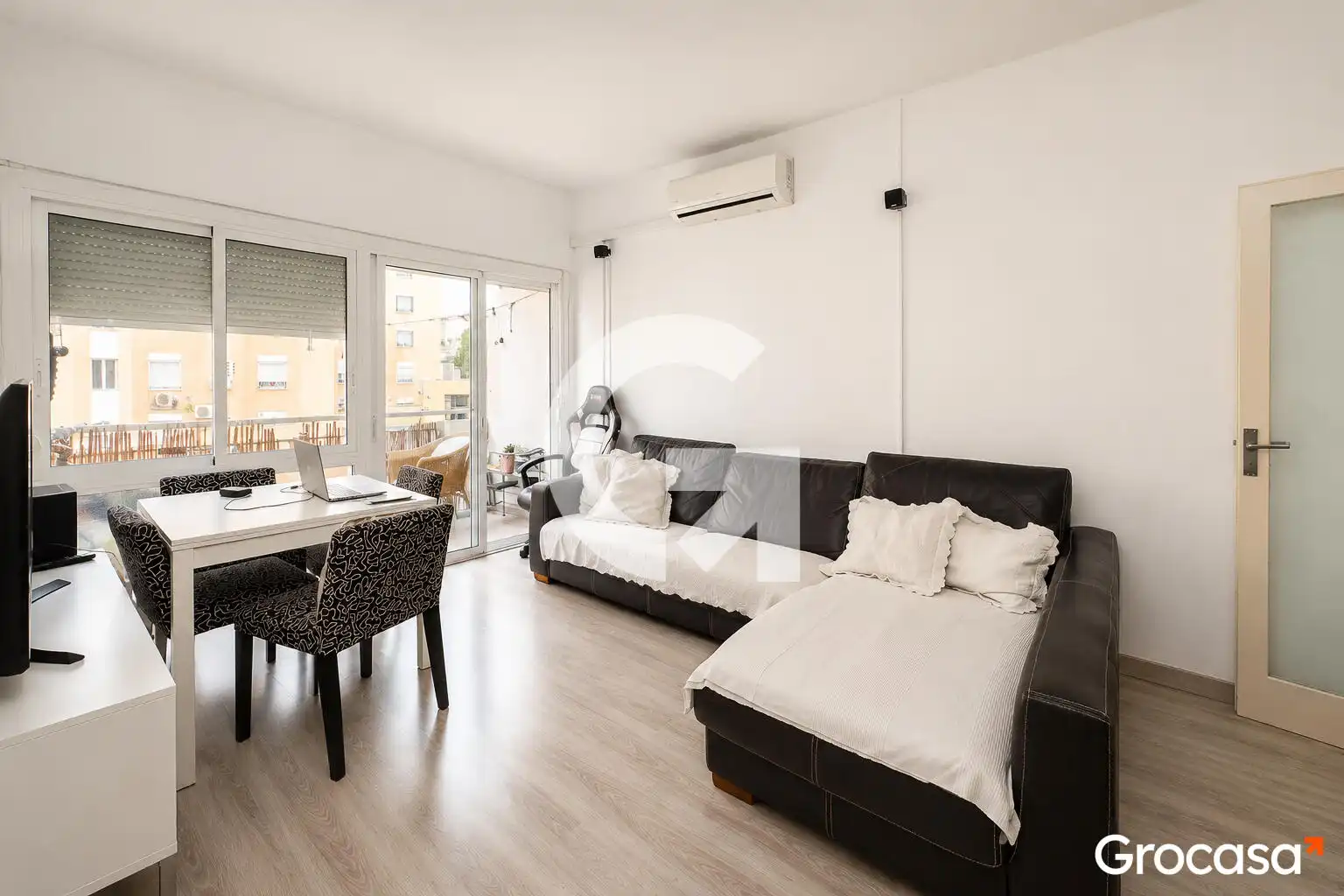 Bedroom of Flat for sale in Gavà  with Air Conditioner, Oven and Balcony