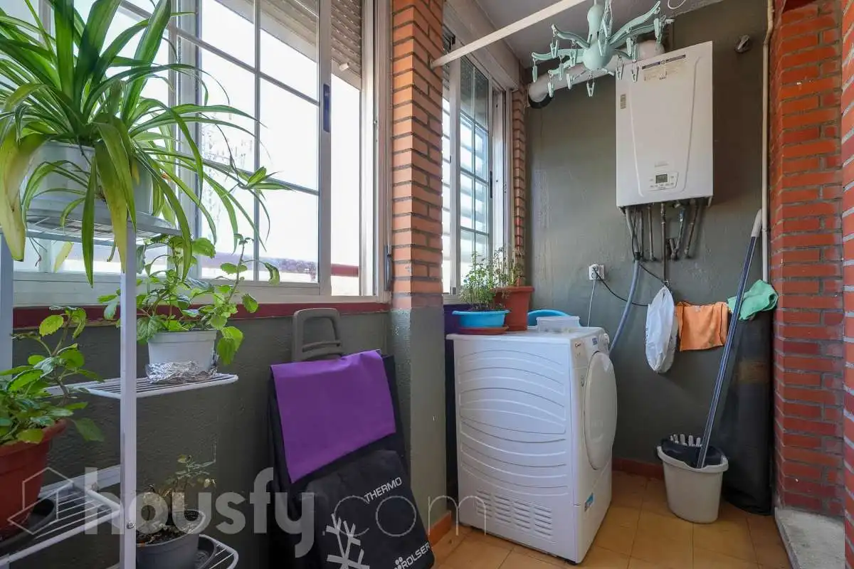 Balcony of Flat for sale in Madrid  with Air Conditioner, Heating and Terrace