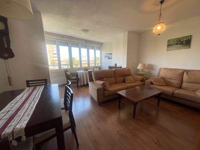 Piso en Alquiler en Avenida de Ansaldo en Albufereta