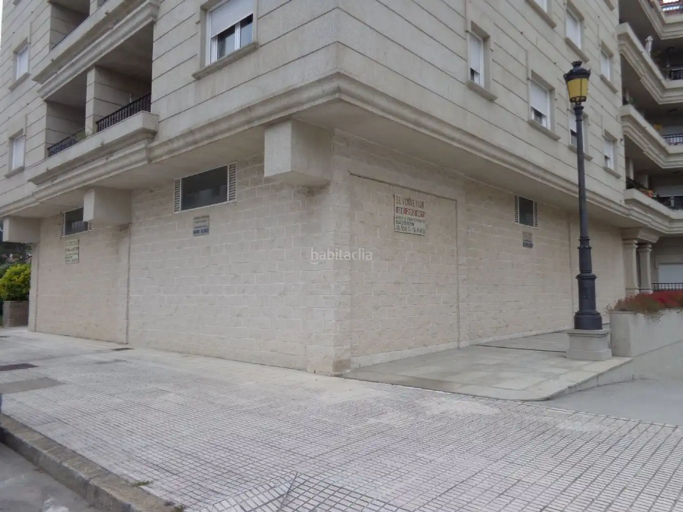 Local comercial en venta en Avenida Rosalía de Castro 98, imagen 5