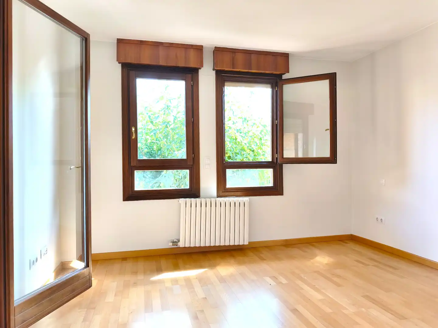 Habitación de Casa o chalet en venta en Zaragoza con Aire acondicionado, Jardín privado y Parquet