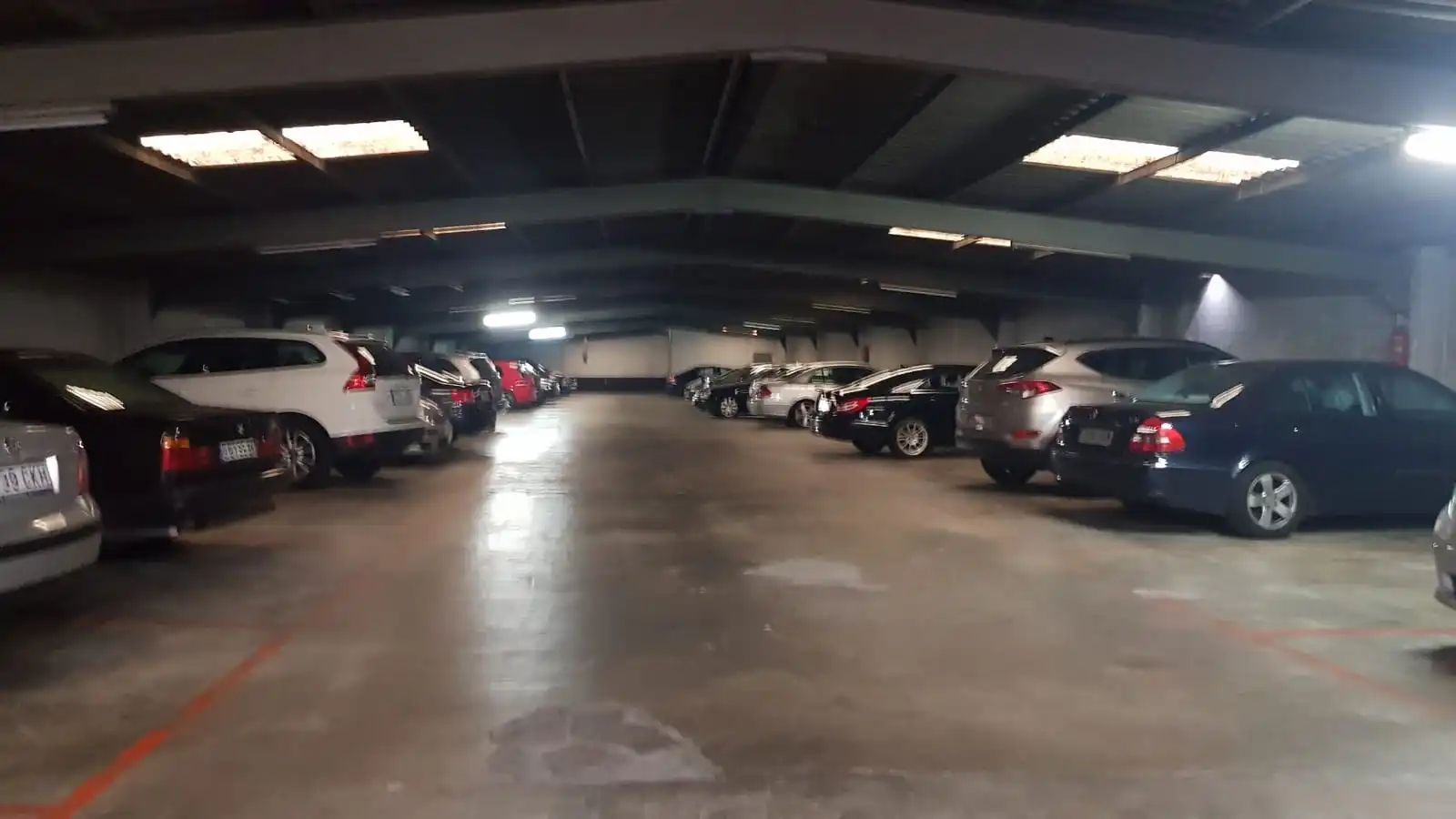 Parkplatz von Büro zum Verkauf in Oviedo 