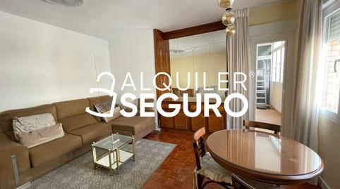 Foto 4 de Piso de alquiler en De Jacinto Verdaguer, Opañel,  Madrid Capital