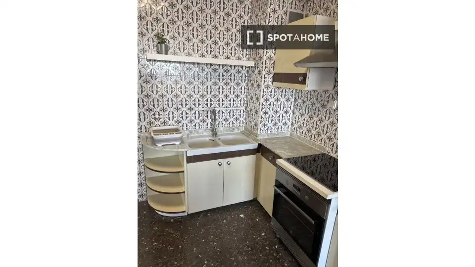 Cuina de Apartament per a compartir en Elche / Elx amb Aire condicionat, Terrassa i Moblat