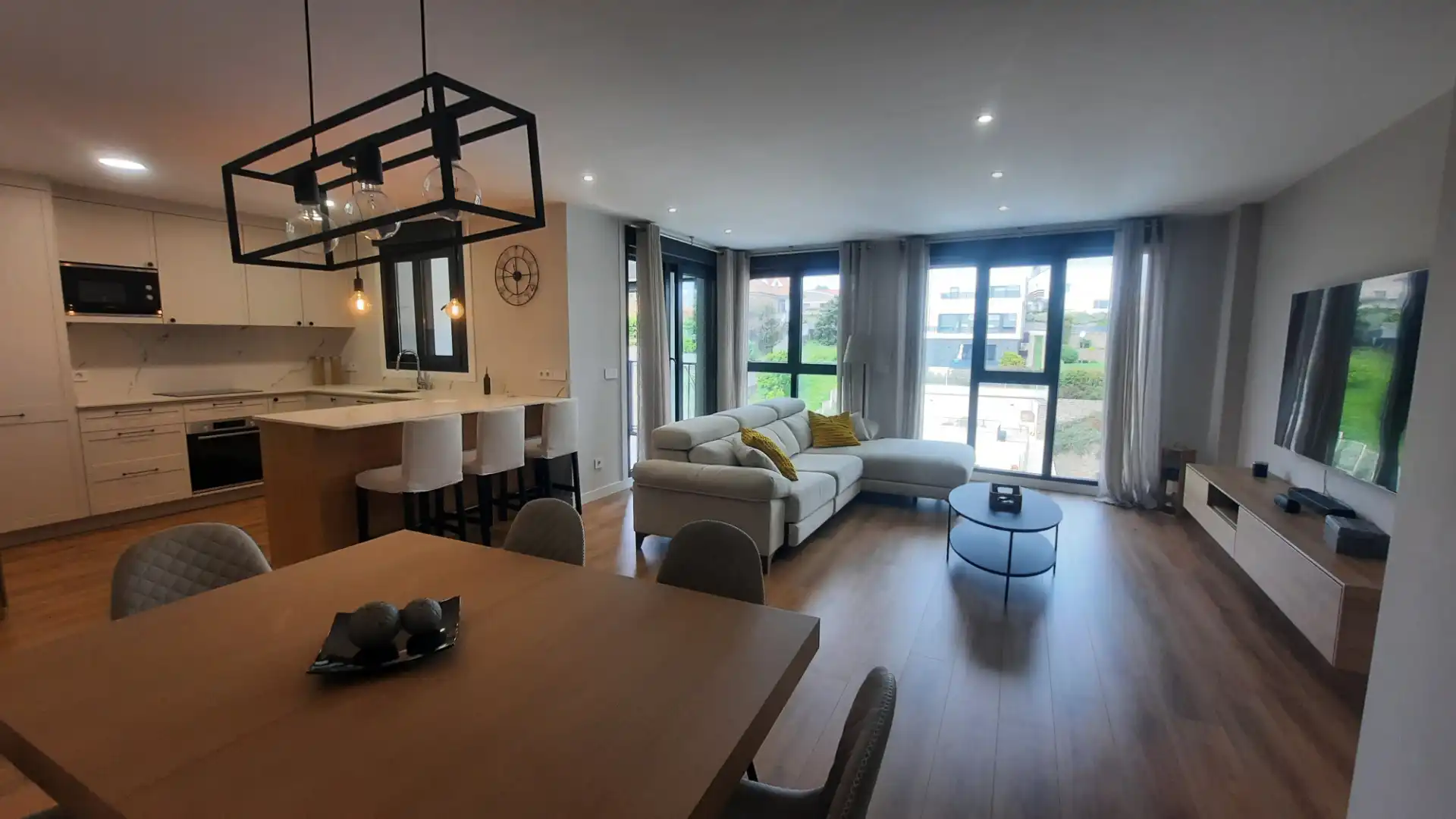 Sala de estar de Dúplex en venta en Vigo  con Aire acondicionado, Calefacción y Jardín privado