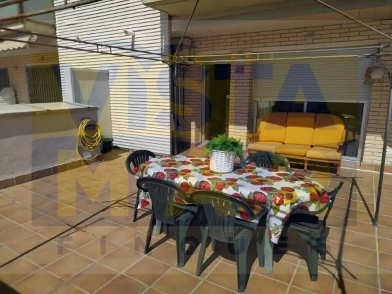 Terrassa de Pis en venda en Cubelles amb Aire condicionat, Calefacció i Jardí privat