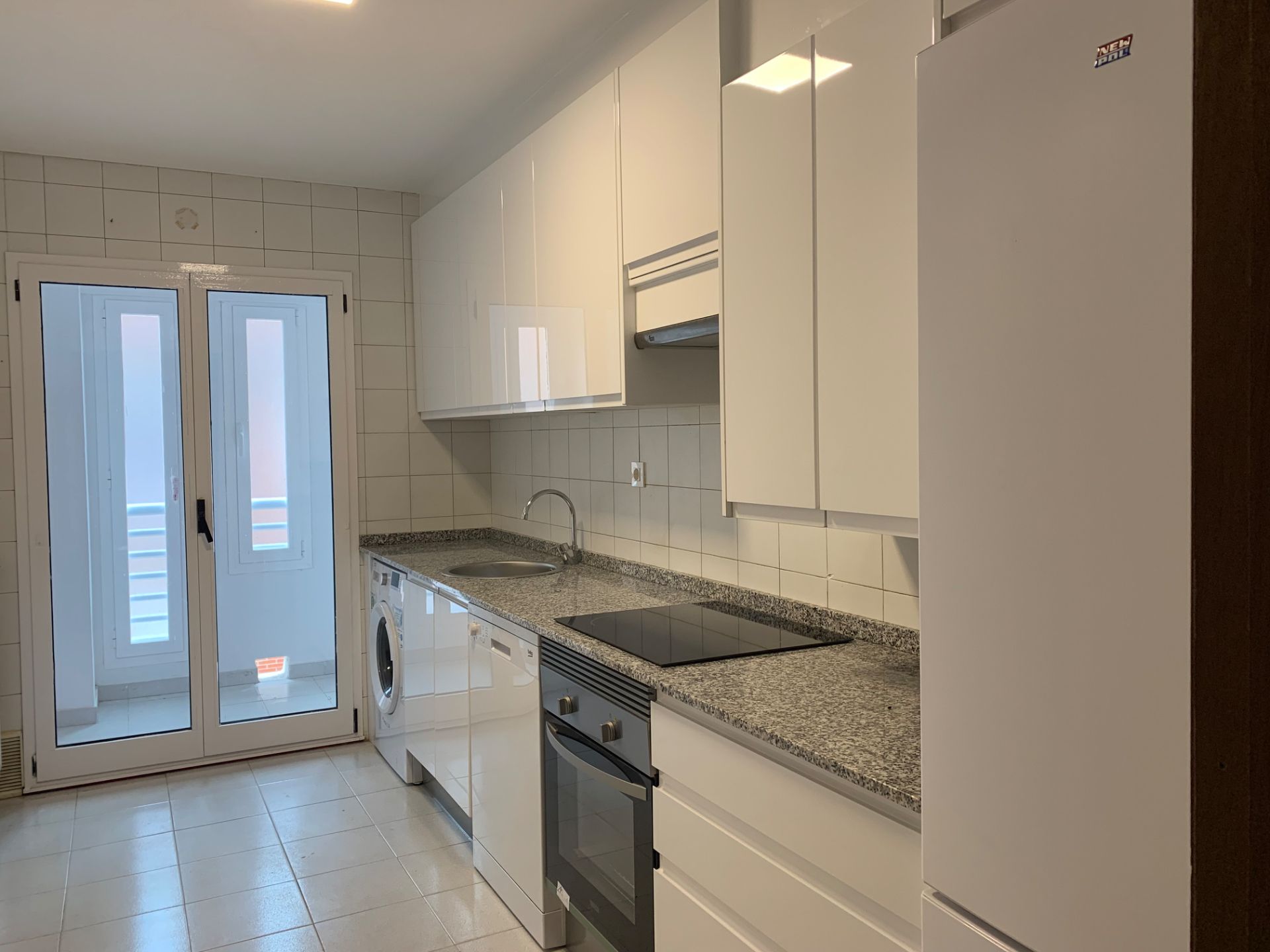 Cuina de Apartament de lloguer en Siero amb Calefacció, Forn i Rentadora