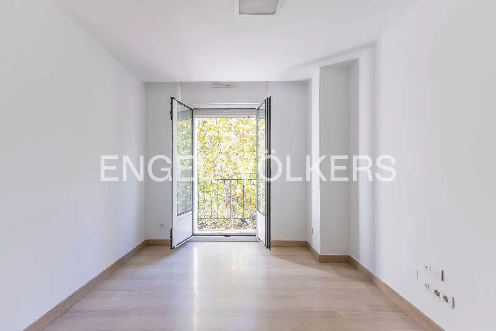 Terraza de Piso en venta en Moncloa - Aravaca