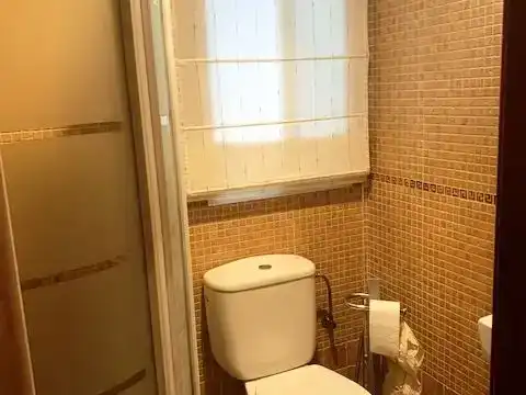 Bany de Pis en venda en Baeza amb Aire condicionat i Balcó