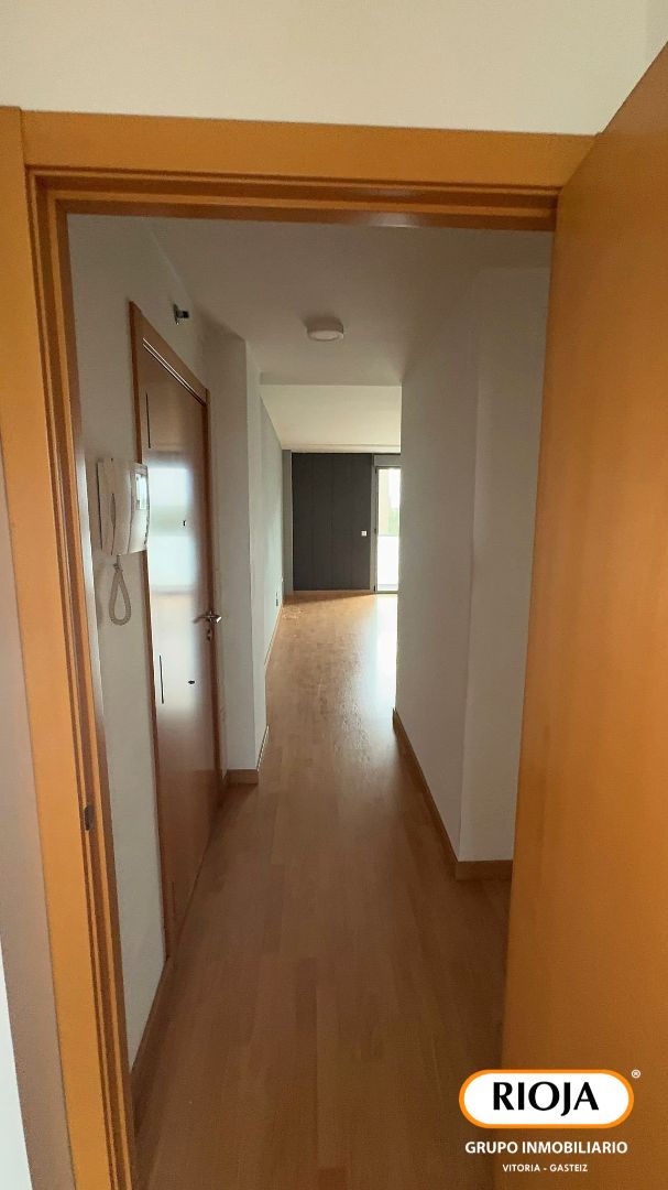 Flat for sale in Vitoria - Gasteiz  with Heating and Terrace
