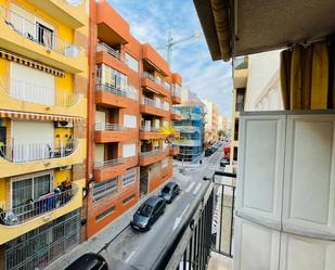 Vista exterior de Apartament de lloguer en Torrevieja amb Aire condicionat, Calefacció i Forn