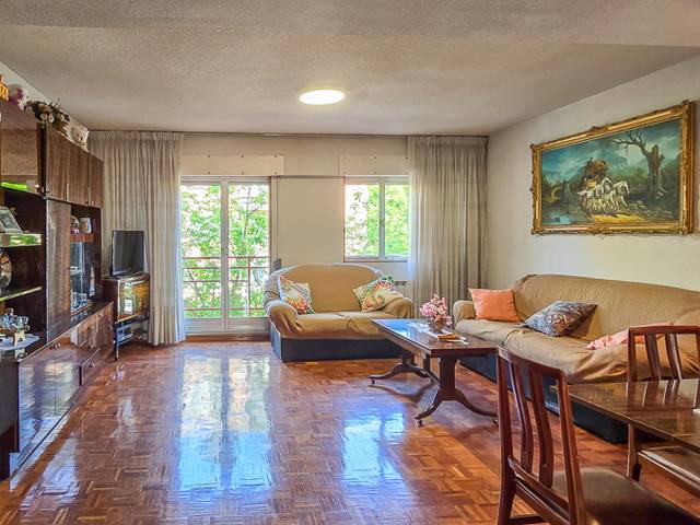 Piso en Venta en Calle de la Marquesa Viuda de Aldama en Centro