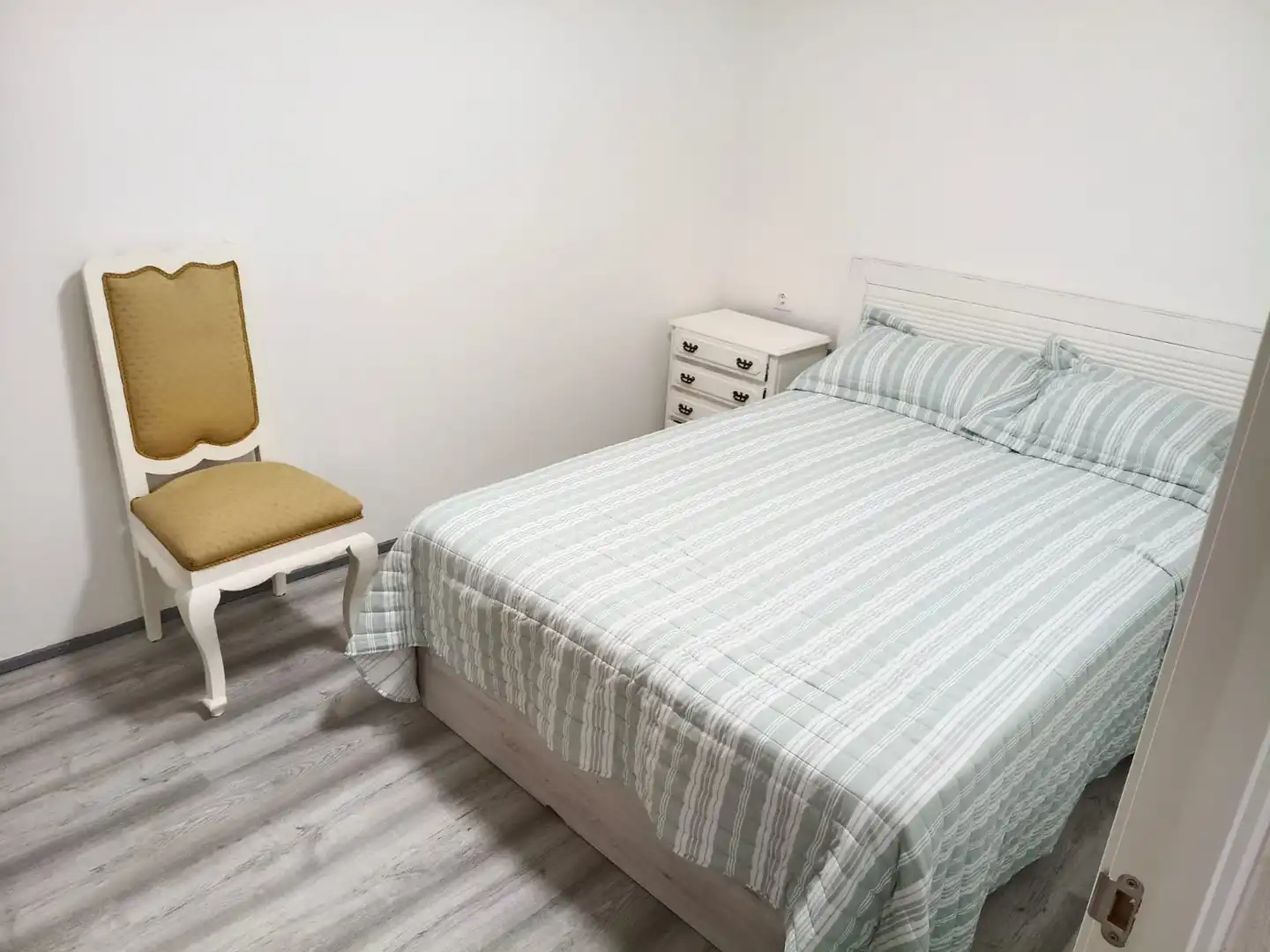 Habitación de Dúplex de alquiler en Ferrol con Aire acondicionado, Calefacción y Parquet