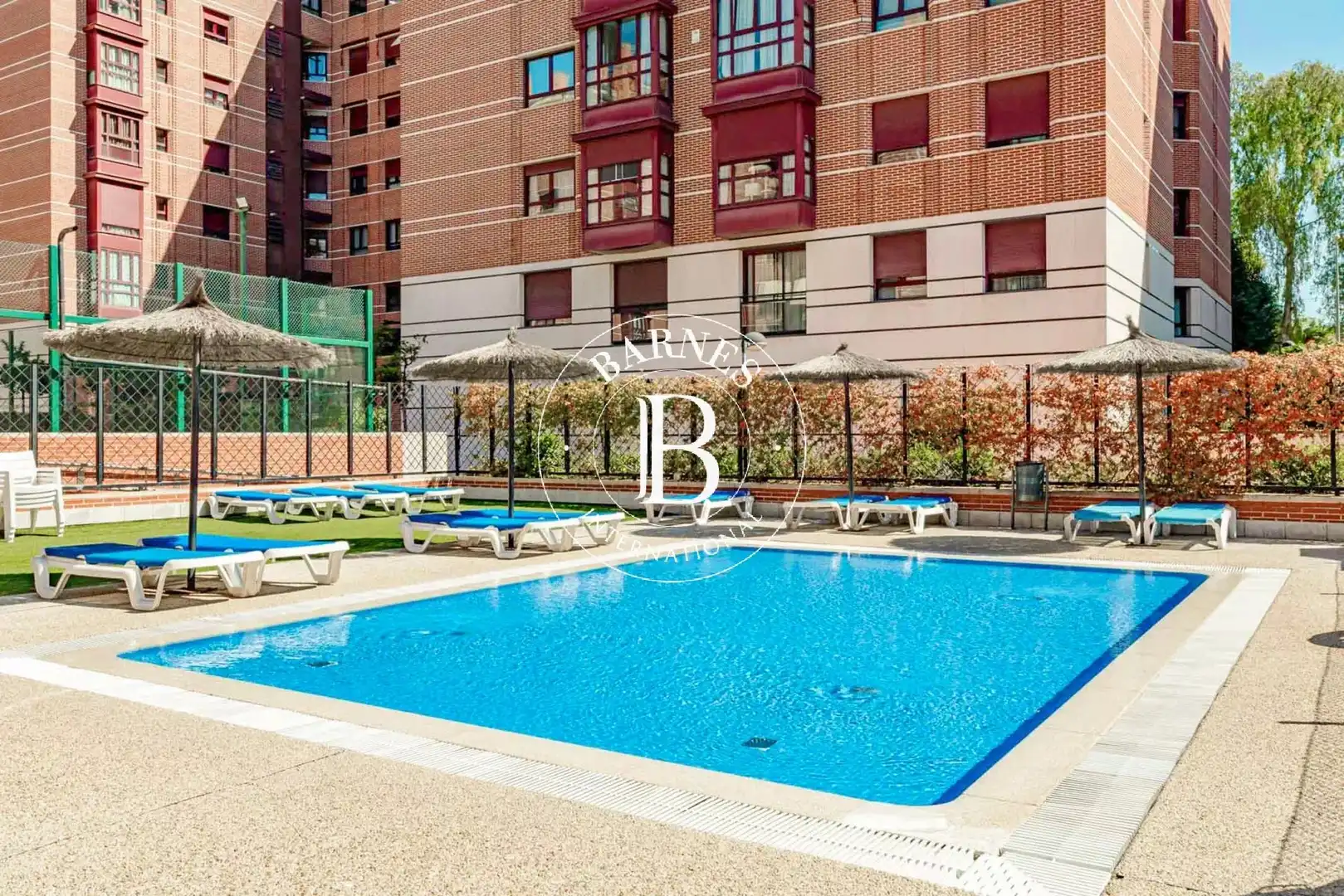 Schwimmbecken von Wohnung zur Miete in Madrid mit Klimaanlage, Heizung und Terrasse