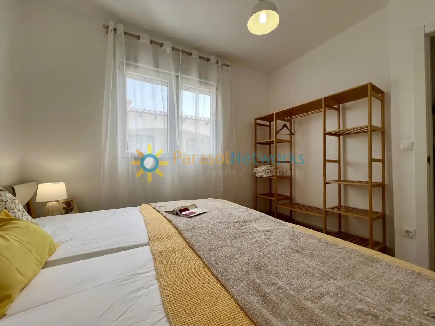 Bedroom of Apartments for rent in Oliva  with Air Conditioner, Terrace and Furnished