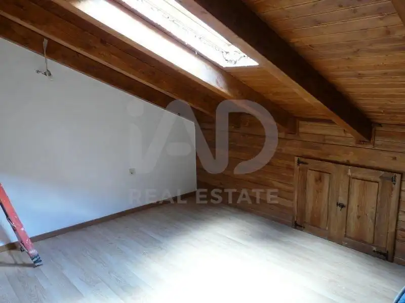 Sala d'estar de Finca rústica en venda en Oseja de Sajambre amb Calefacció