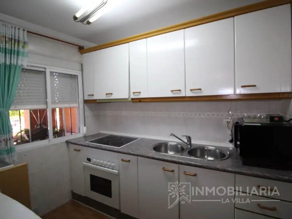 Cuina de Casa o xalet en venda en Alhaurín de la Torre amb Aire condicionat, Forn i Rentadora