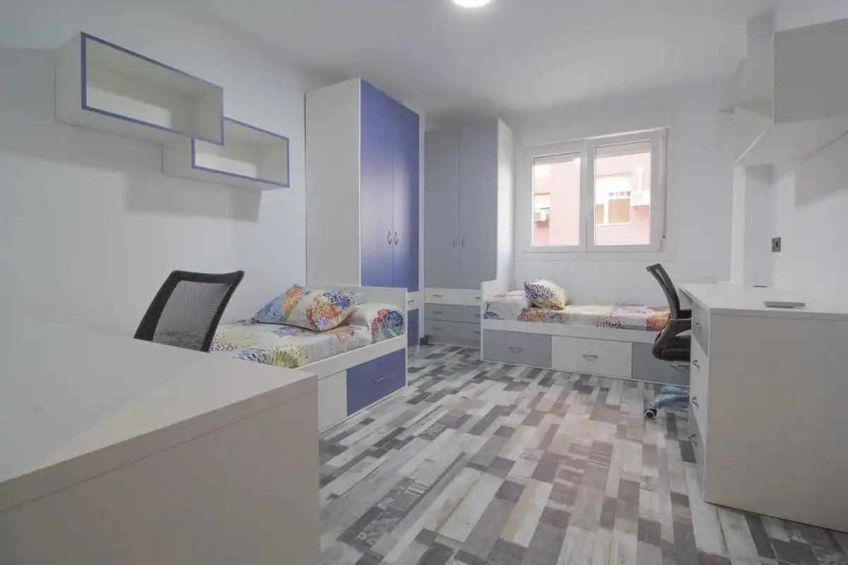 Schlafzimmer von Wohnung zur untervermieten in Almería mit Klimaanlage, Heizung und Möbliert